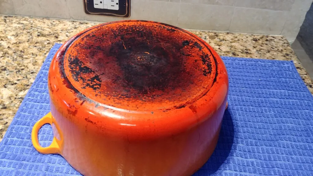 enameled cast iron rust on rim