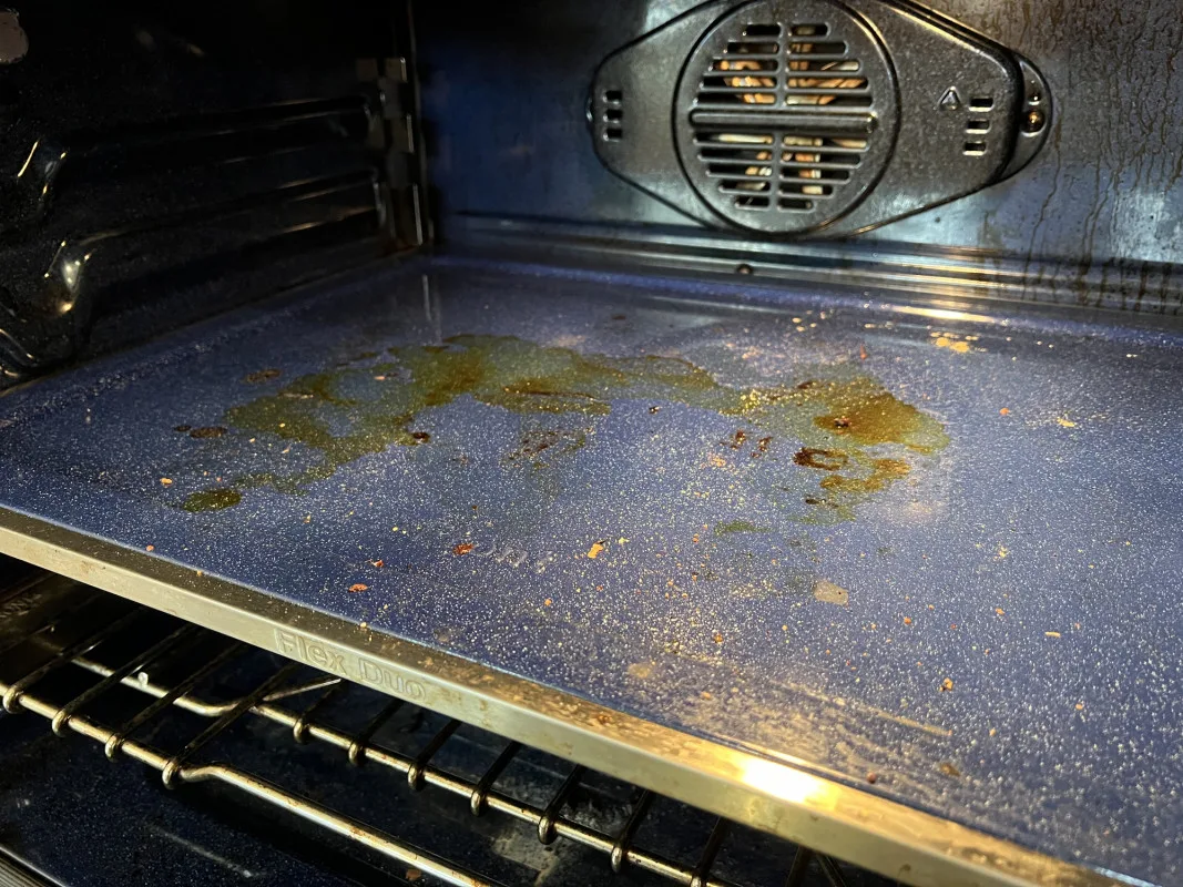 how to clean oven oil stain