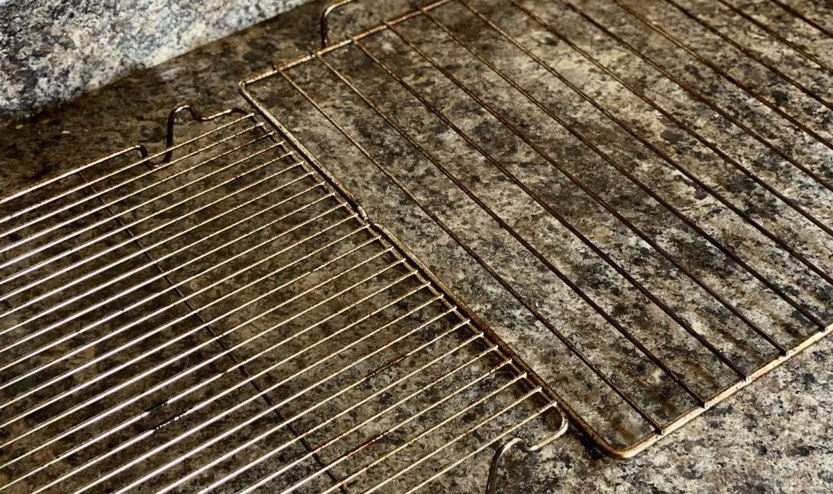 how to clean oven racks without scrubbing