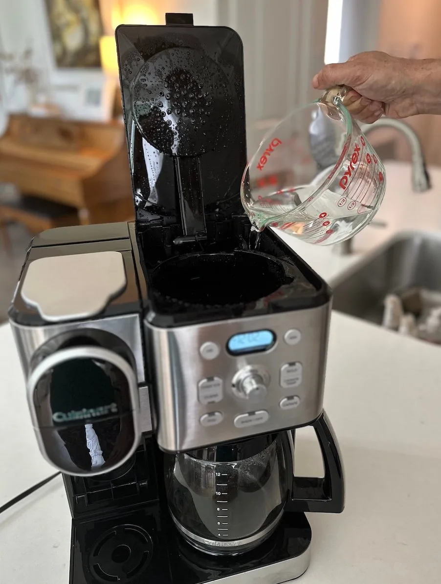 how to descale coffee maker vinegar
