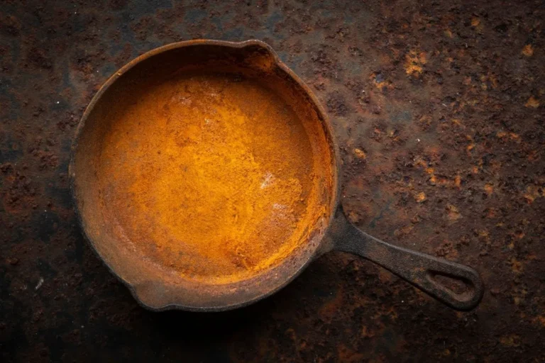 how to remove rust off cast iron