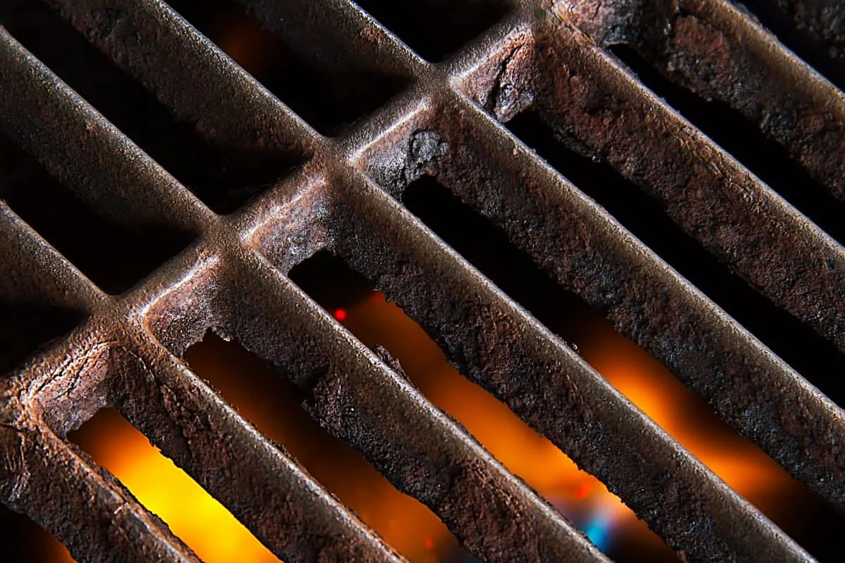 how to remove rust on cast iron grill