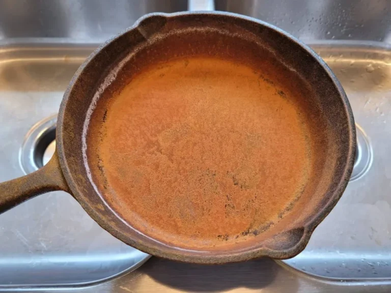 how to remove stubborn rust from cast iron