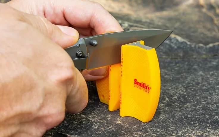Pampered Chef sharpener two-stage design