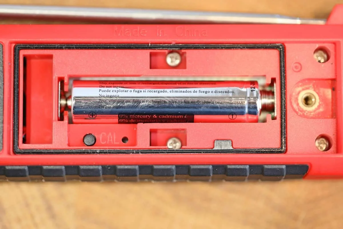 ThermoPro battery compartment